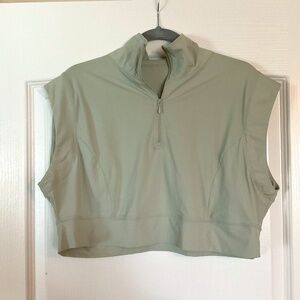 Halara, NWOT, M/L Sporty Sage Green 1/2 Zip Top